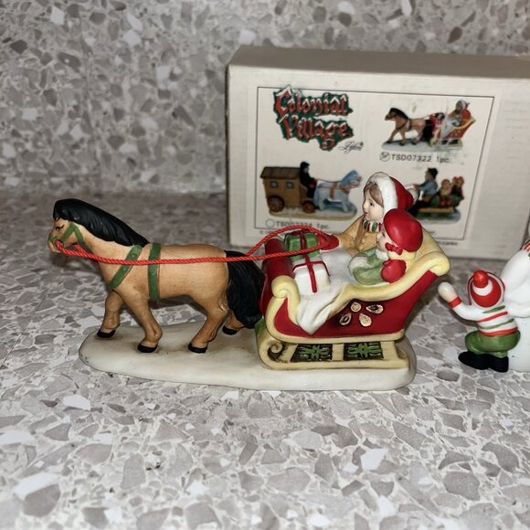 Lefton 1980s Colonial Village Horse Drawn Carriage Santa Bell Rings Snowman Boy - Picture 5 of 11